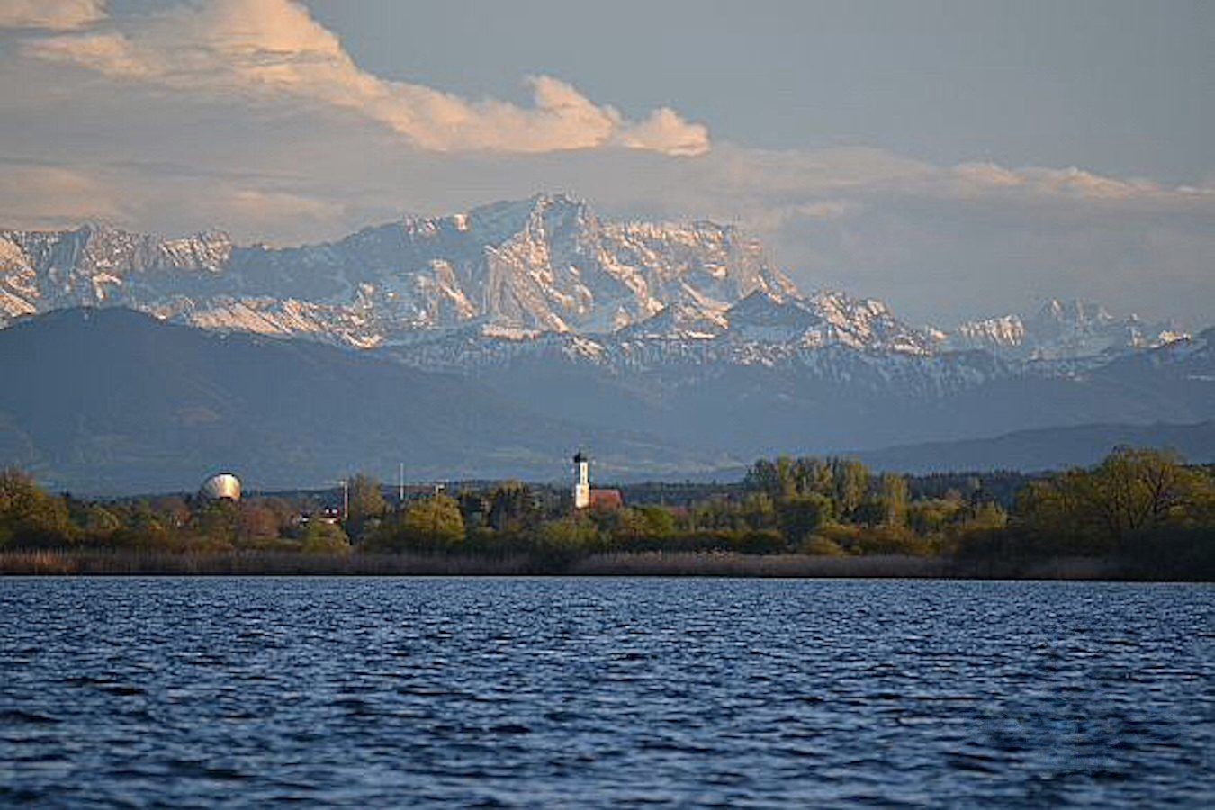 Ammersee mit Blick auf das Wettersteingebirge und die Zugspitze